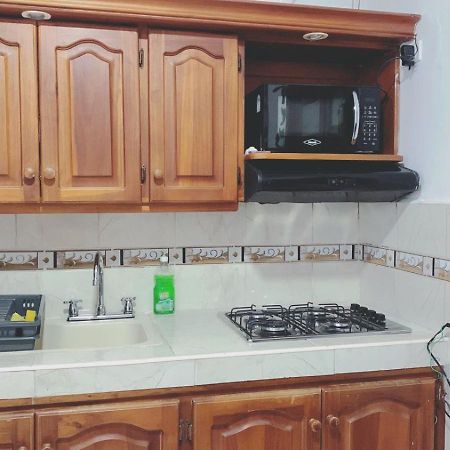 Habitacion Privada En Jardin Cerca Al Parque Hotell Eksteriør bilde