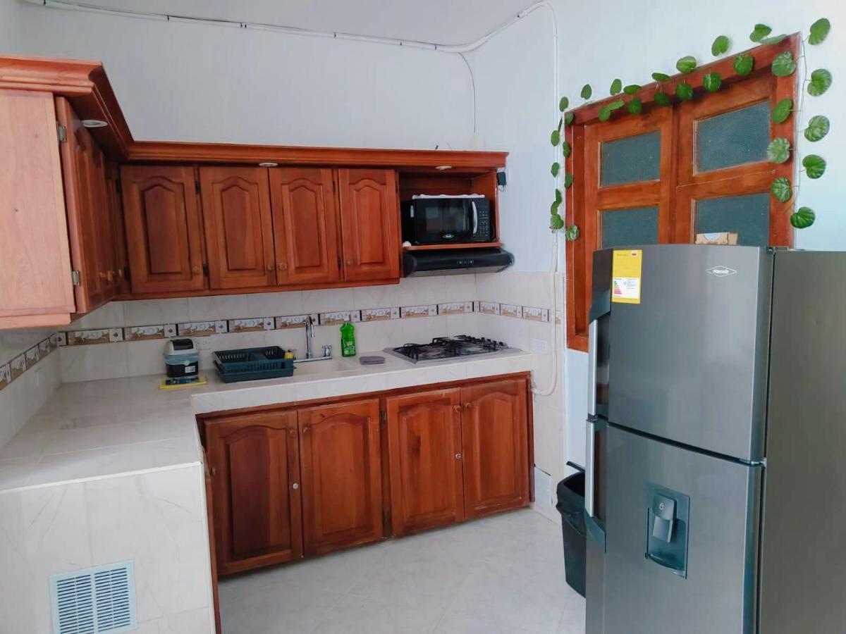 Habitacion Privada En Jardin Cerca Al Parque Hotell Eksteriør bilde